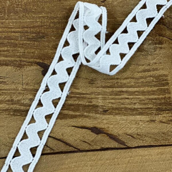 Renda De Poliéster Entremeio Sianinha 