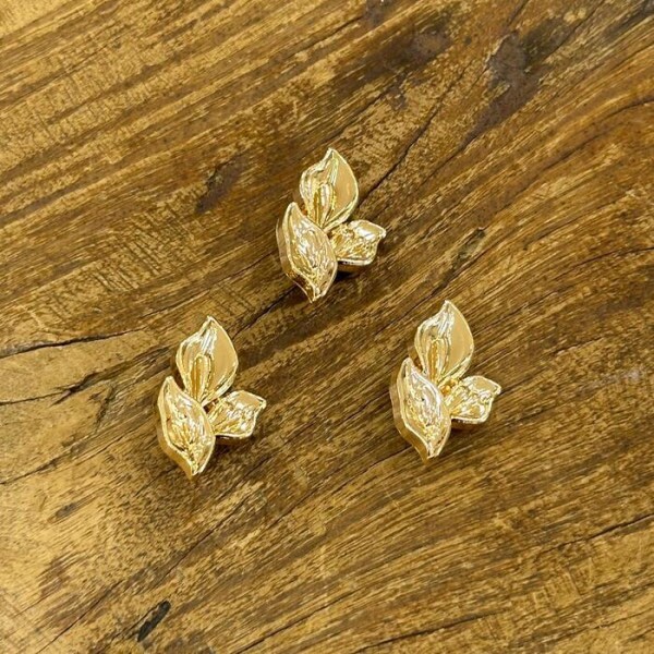 Botão Dourado de Metal Folhas 17MM 13804