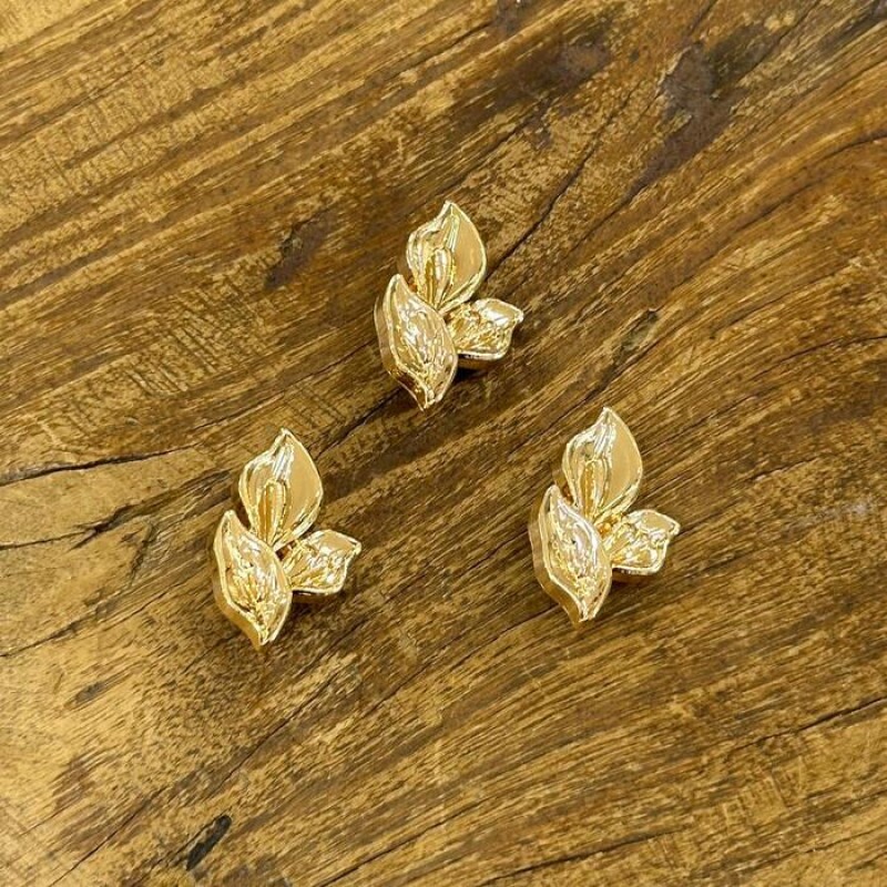 Botão Dourado de Metal Folhas 17MM 13804