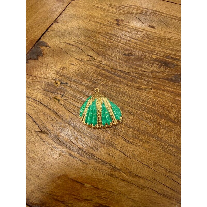 Pingente  de concha Pequeno