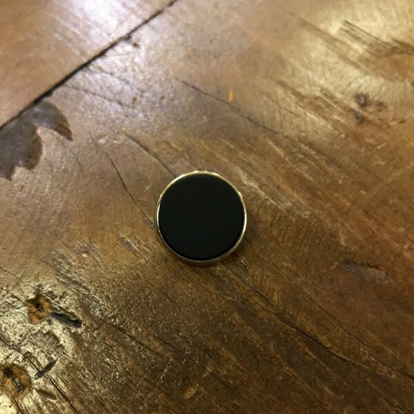 Botão Fosco Preto com Dourado Trabalhado Menor - 12625