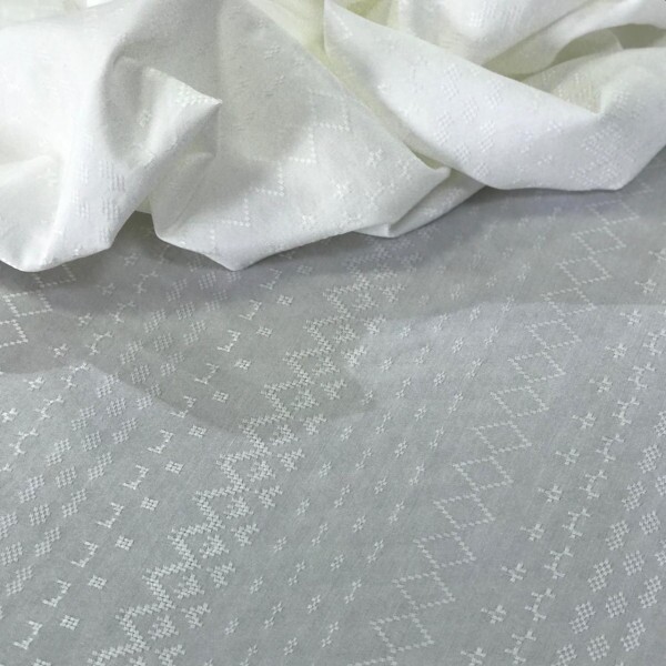 Viscose Branca Trabalhada