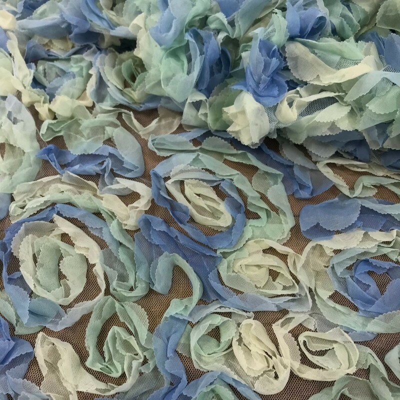 Tulle Floral 3D Azul Serenity e Verde Água