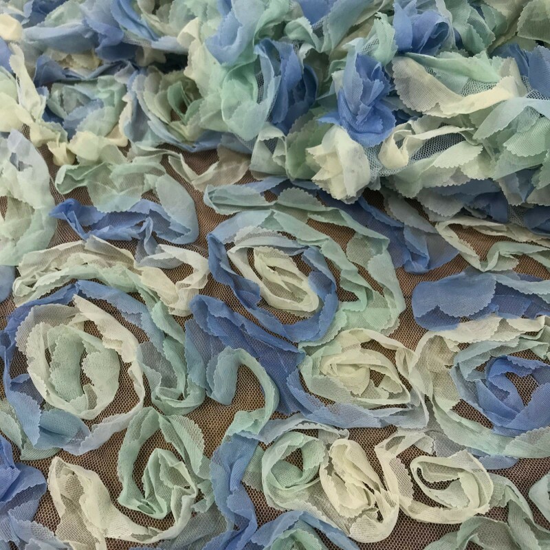 Tulle Floral 3D Azul Serenity e Verde Água