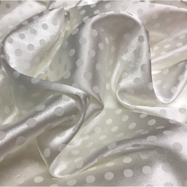 Cetim Jacquard Polka Branca