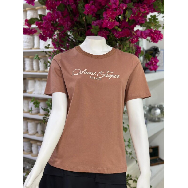 Camiseta de Algodão Bordado Saint Troper Marrom Camiseta de Algodão Bordado Saint Troper Marrom