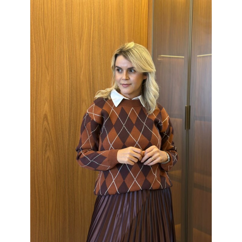 Blusa Tricot Argyle Caramelo c/ Marrom Blusa Tricot Argyle Caramelo c/ Marrom