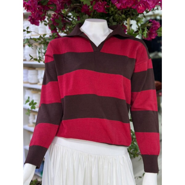 Blusa Tricot c/ Gola Vemelho c/ Marrom Blusa Tricot c/ Gola Vemelho c/ Marrom