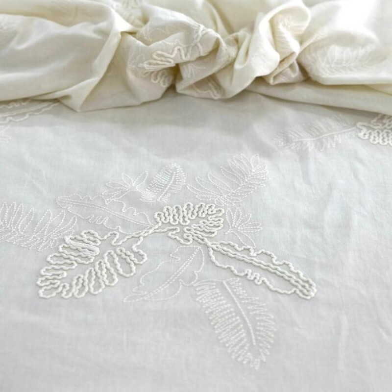 Bordado Susy Baunilha Bordado Susy Baunilha