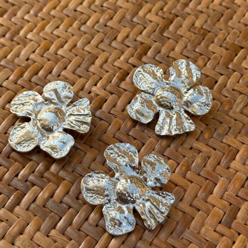 Botão Flor Niquel G 13754