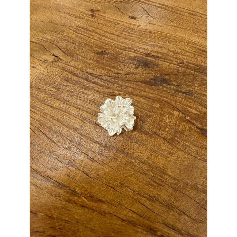 Botão flor madre pérola