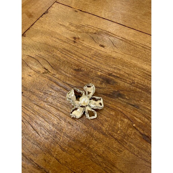 Botão cromado com strass G