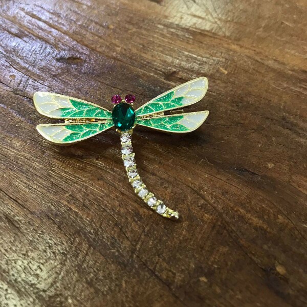 Broche Lbélula Verde com Pedraria