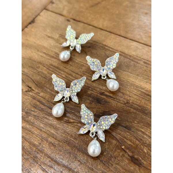 Broche de Borboleta com Pingente de Pérola Broche de Borboleta com Pingente de Pérola