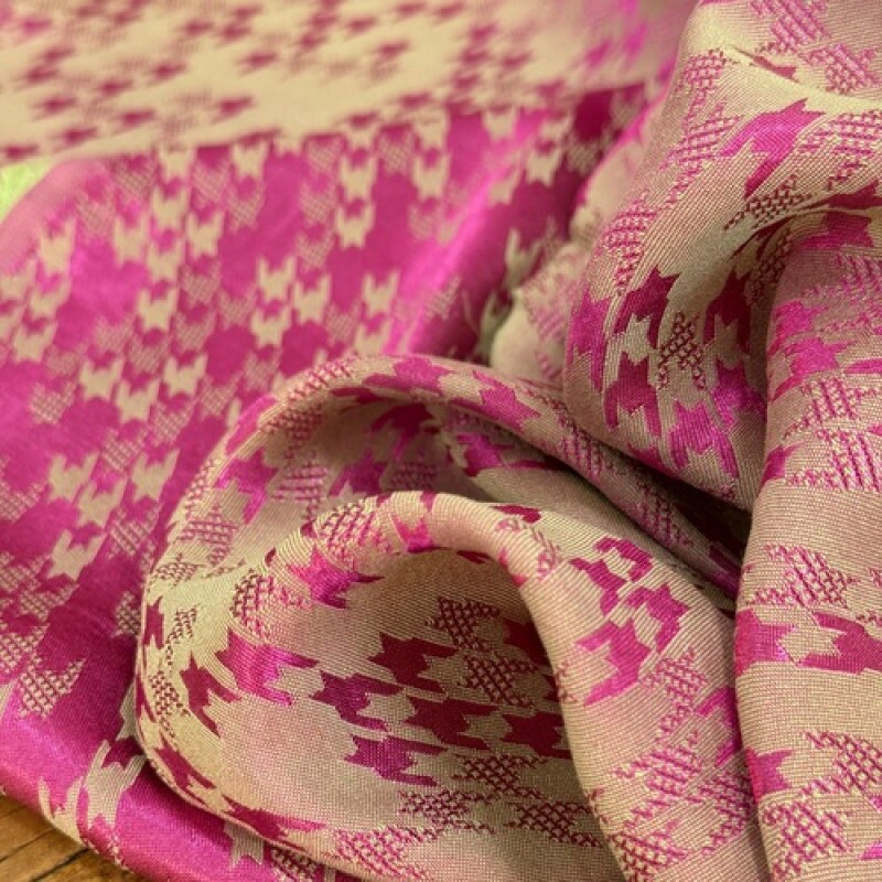Jacquard de Viscose Pied Dupla Face