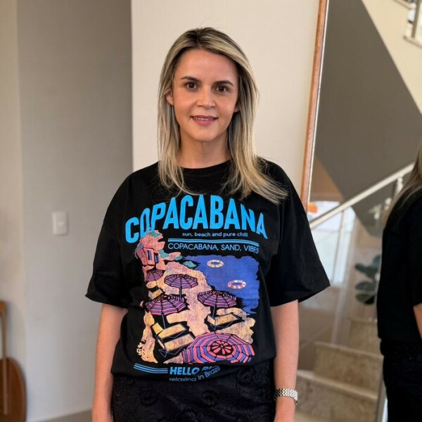 Camiseta Preta G Estampa Copacabana Camiseta Preta G Estampa Copacabana