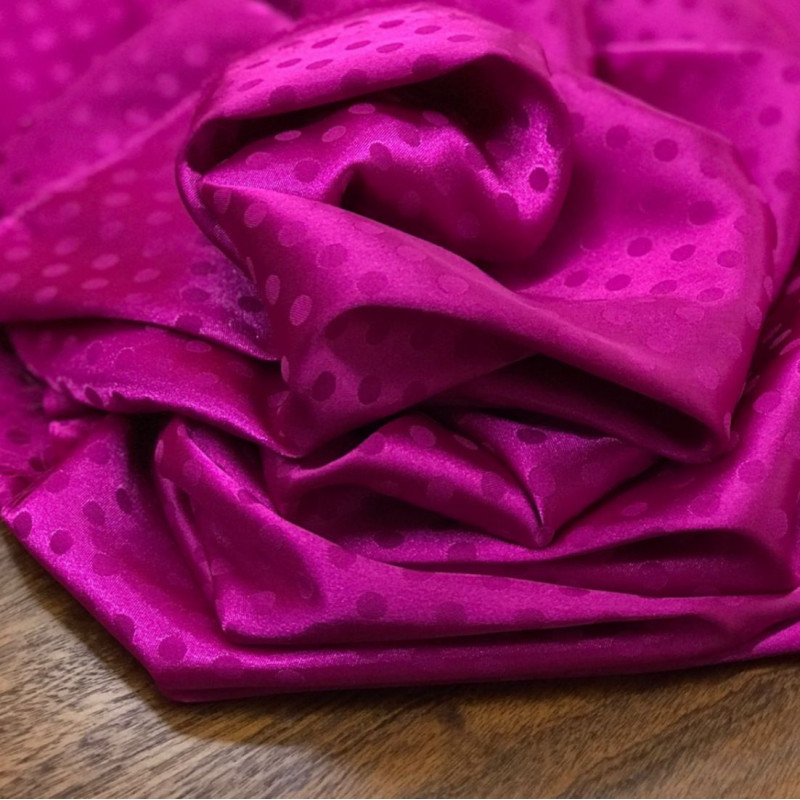 Cetim Jacquard Polka Fucsia