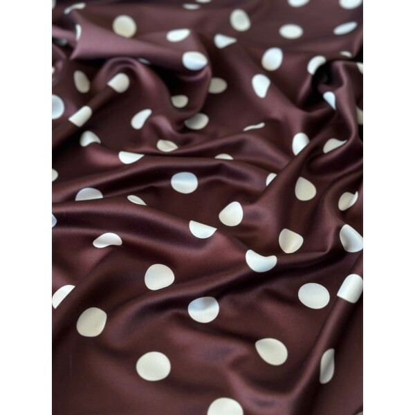  Cetim Marrom Polkadots
