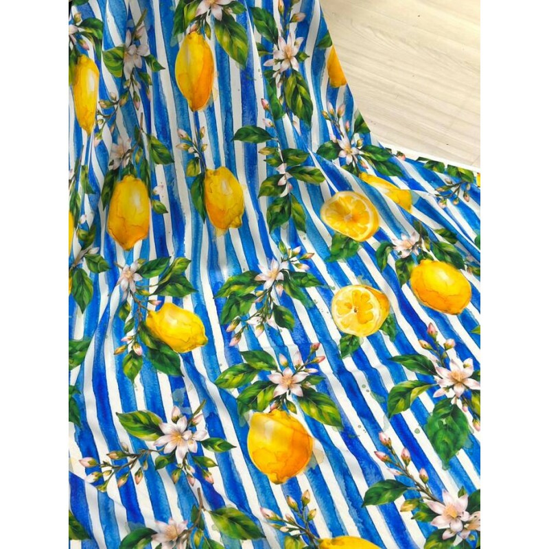 Crepe Listrado Azul com Limões Crepe Listrado Azul com Limões