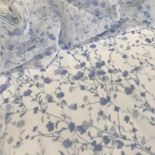 Musseline Toque de Seda Branca Liberty Azul Bebê