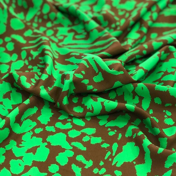 Viscose Cridélia Marrom e Verde Lima Estampada
