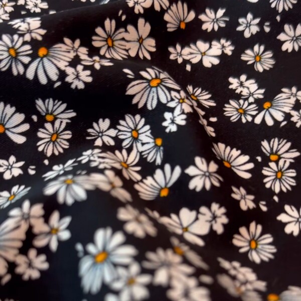Viscose Cridélia Encorpada Black Margaridas