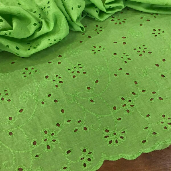 Laise 100% Algodão Liberty com Galhos Verde Lima