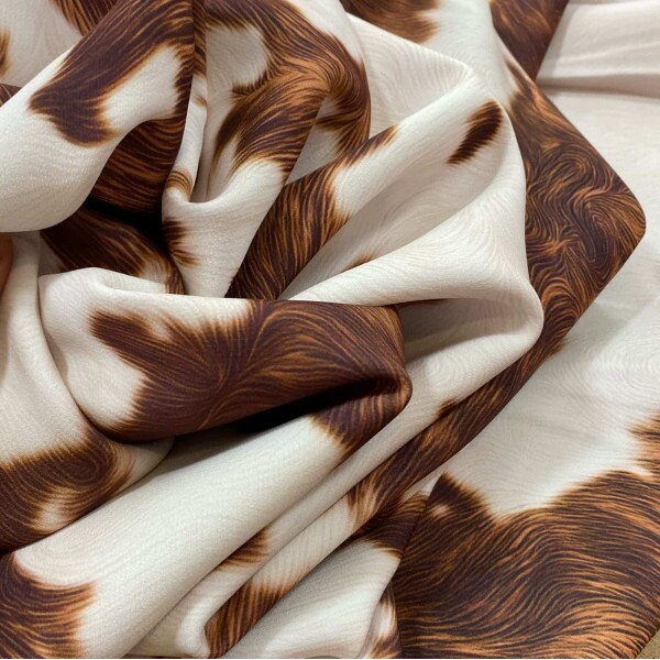 Alfaiataria Crepe Carolina Animal Print Cow