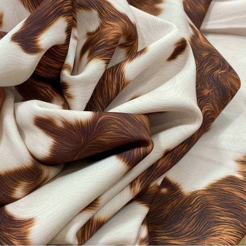 Alfaiataria Crepe Carolina Animal Print Cow