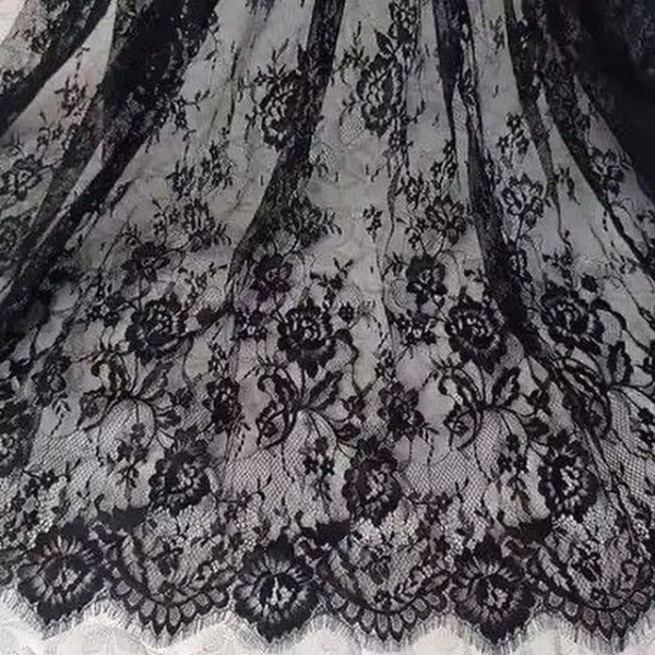 Renda Chantilly Preto