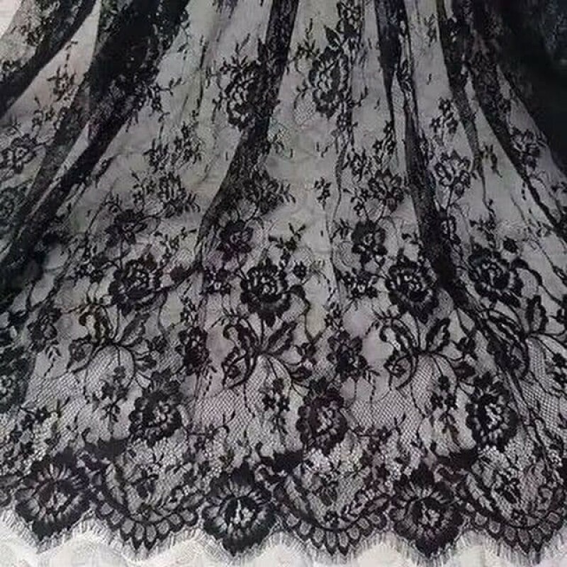 Renda Chantilly Preto