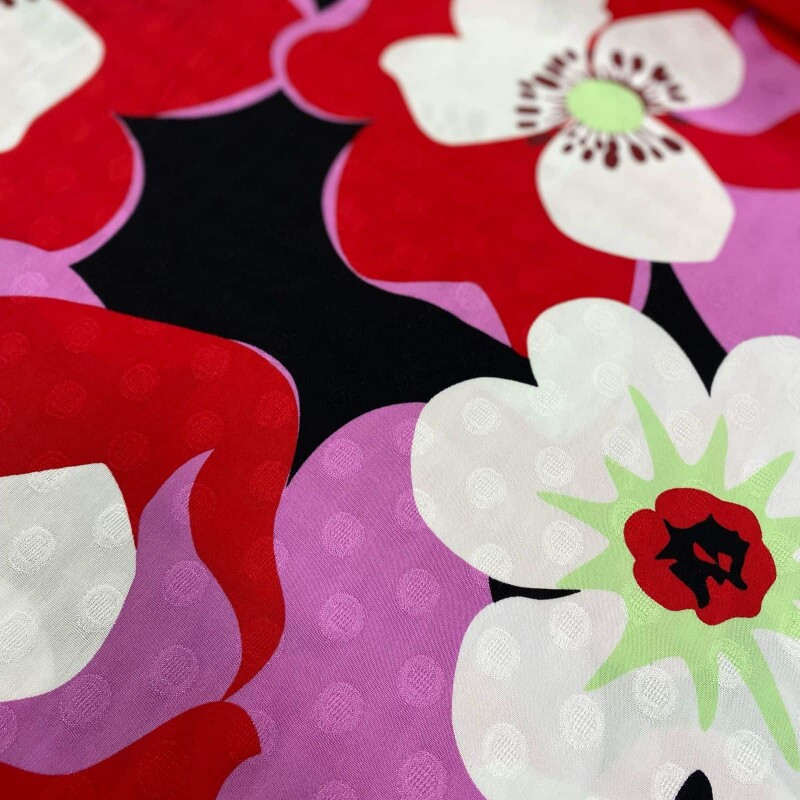 Viscose Macnetada Floral Preto e Vermelho