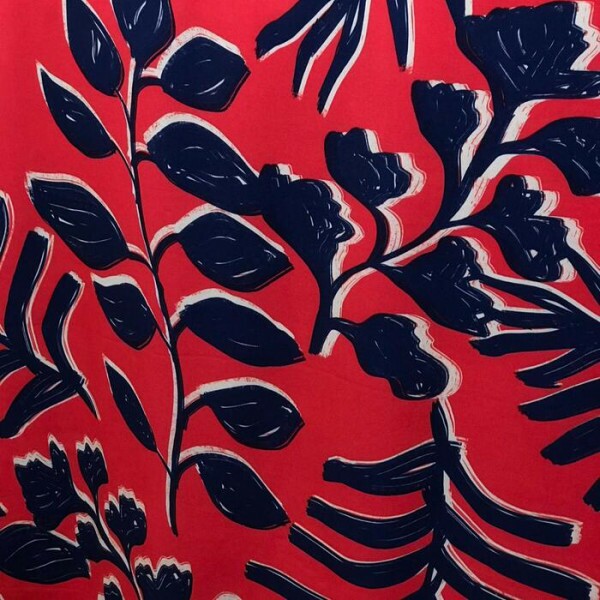 Malha Fluity Estampado Fundo Vermelho