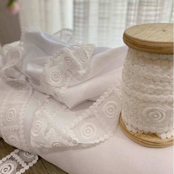 Entremeio Off White Aspiral com Poa - 13257
