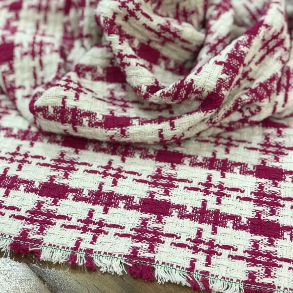 Tweed Pink com Off White