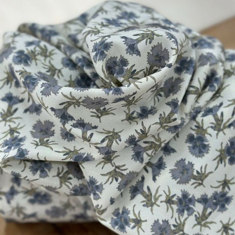 Seda Pura Estampada Cravos