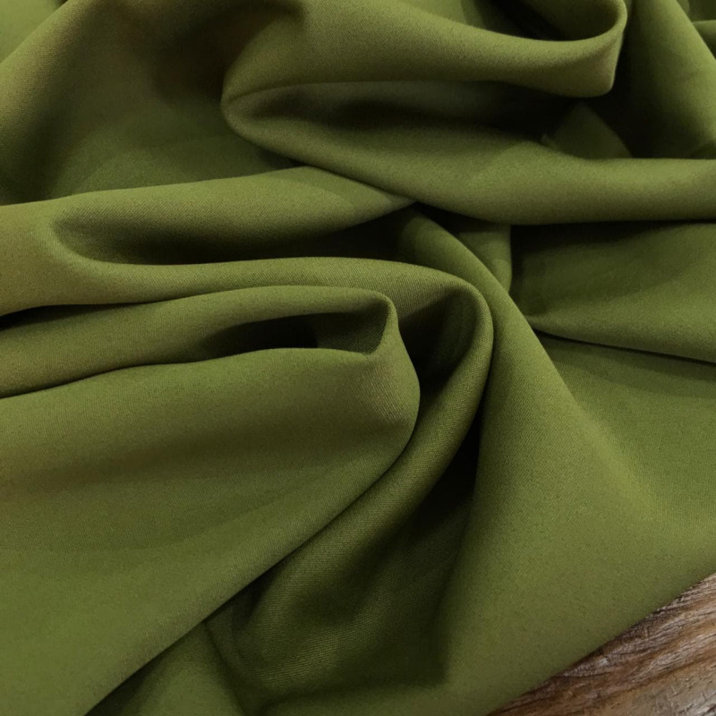 Alfaiataria Crepe Carolina Verde Olíva