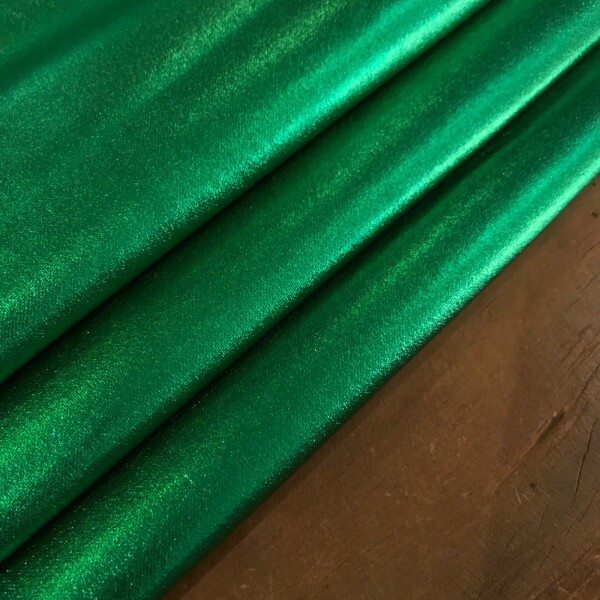 Couro Metálico Canes Verde Bandeira