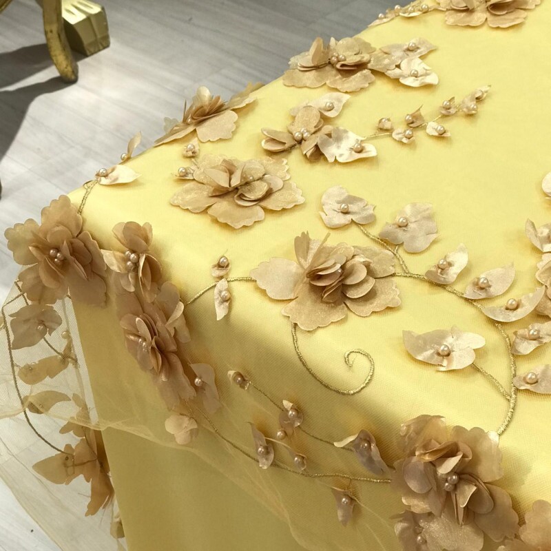 Tule Floral 3D Dourado