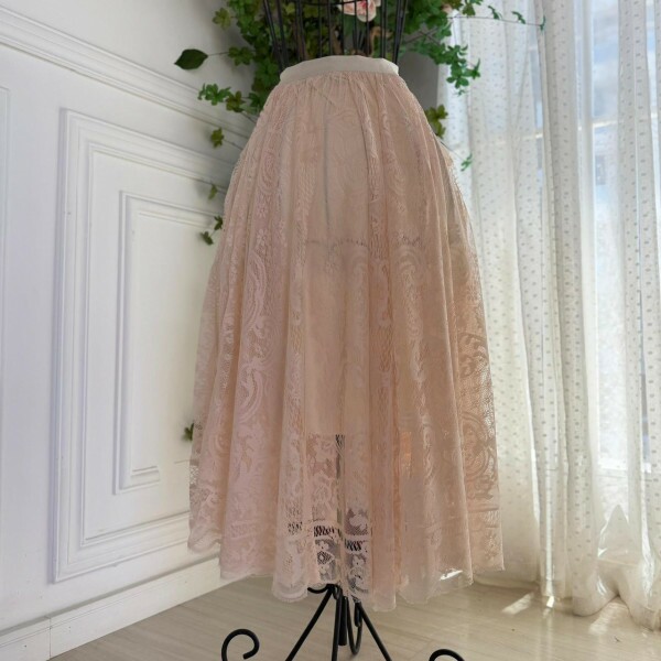 Saia Midi de Renda Chantilly Bege Saia Midi de Renda Chantilly Bege