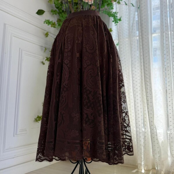 Saia Midi de Renda Chantilly Marrom Saia Midi de Renda Chantilly Marrom
