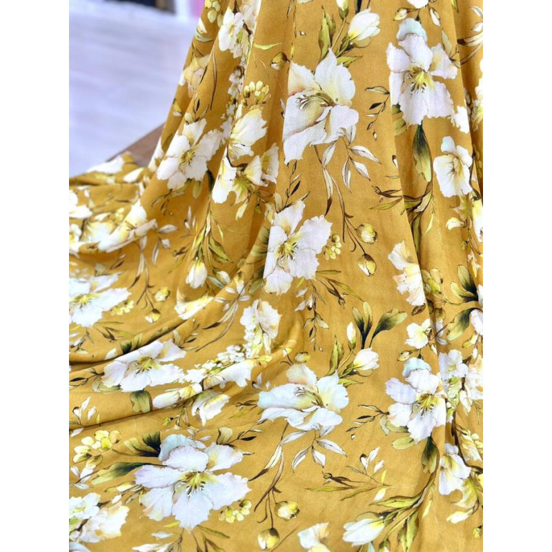 Crepe de Viscose Italiana Flores Brancas